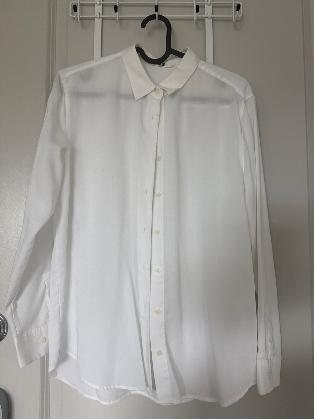 Uniqlo Men's White Long-Sleeve Dress Shirt